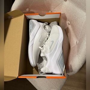 Nike Air Zoom Bella 7 Training/Workout Shoe